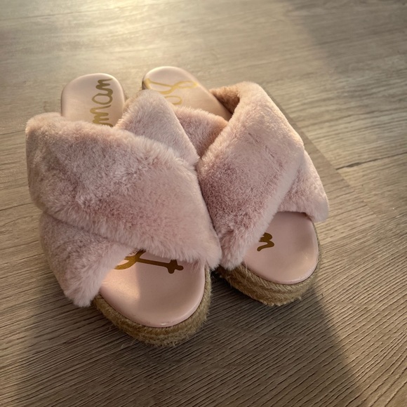 ✨SAM EDELMAN PINK SOFT FUZZY PLATFORM SANDALS - Picture 1 of 4